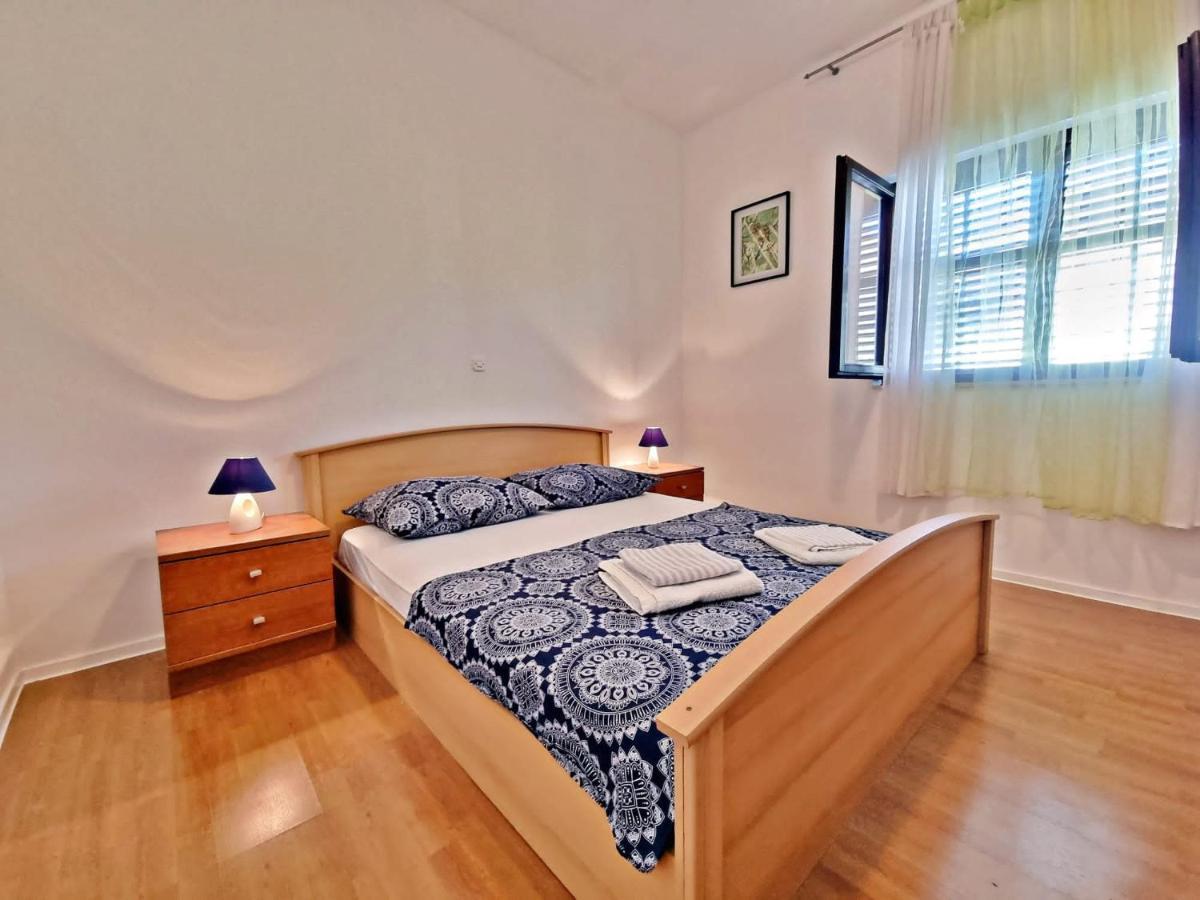 Apartman Irena With Terase End Private Parking Округ-Доньи Экстерьер фото