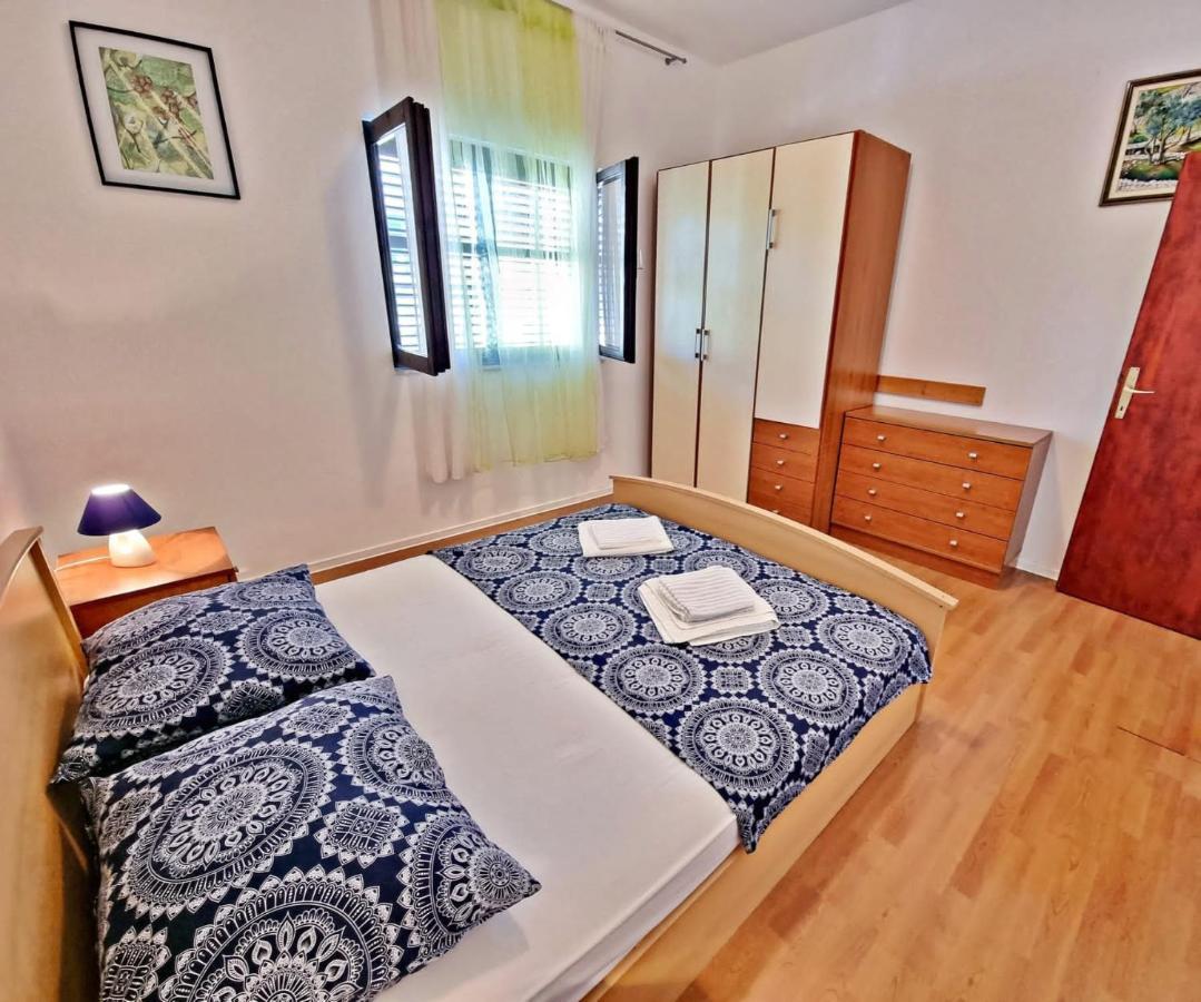 Apartman Irena With Terase End Private Parking Округ-Доньи Экстерьер фото